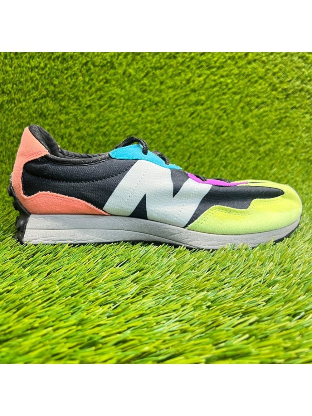New Balance 327 Boys Size 6Y Black Green Gray Walking Running Shoes Sneakers